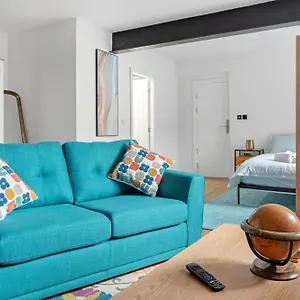  Apartment Modern In Arnold